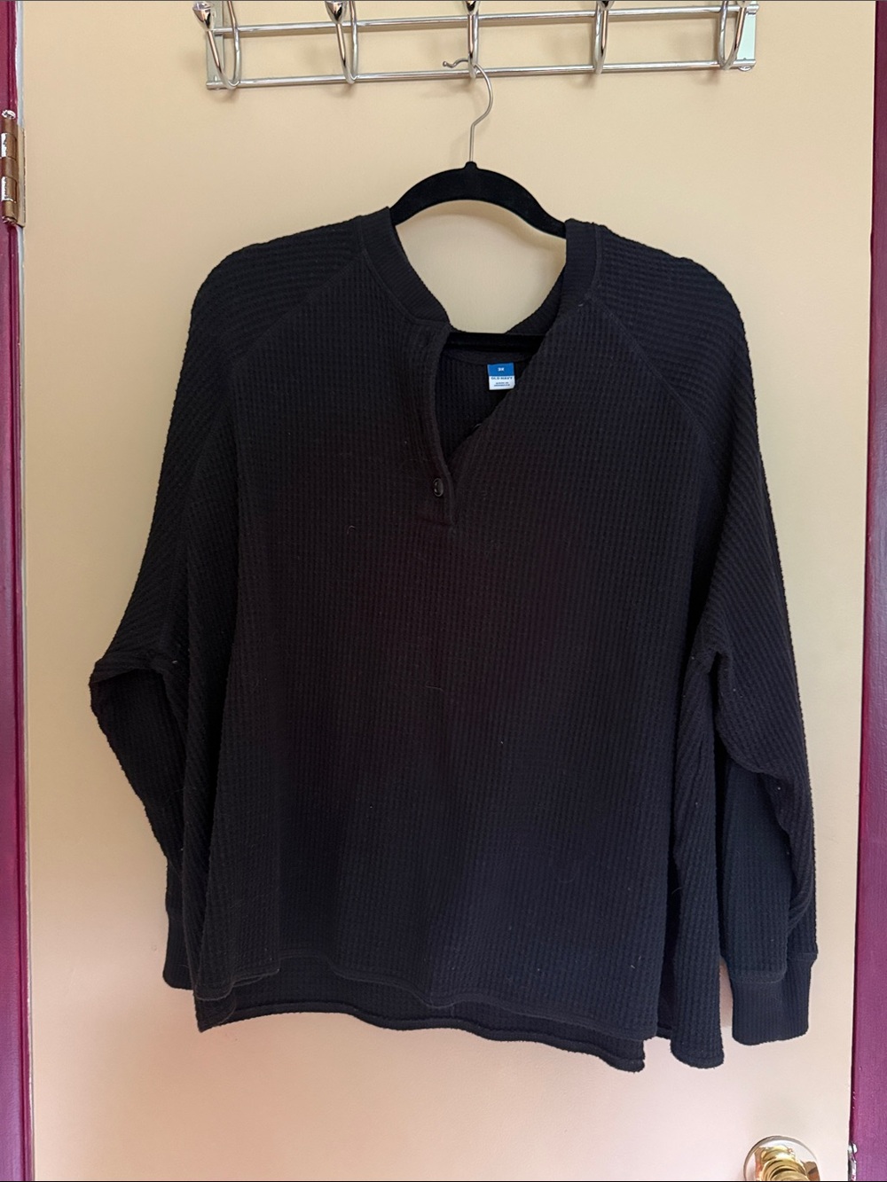 Old Navy Black Waffle-Knit Henley Crewneck Sweater